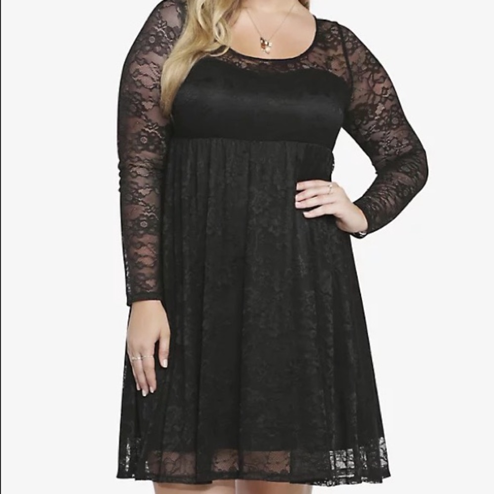 TORRID - LACE SWEETHEART SKATER DRESS - 2X